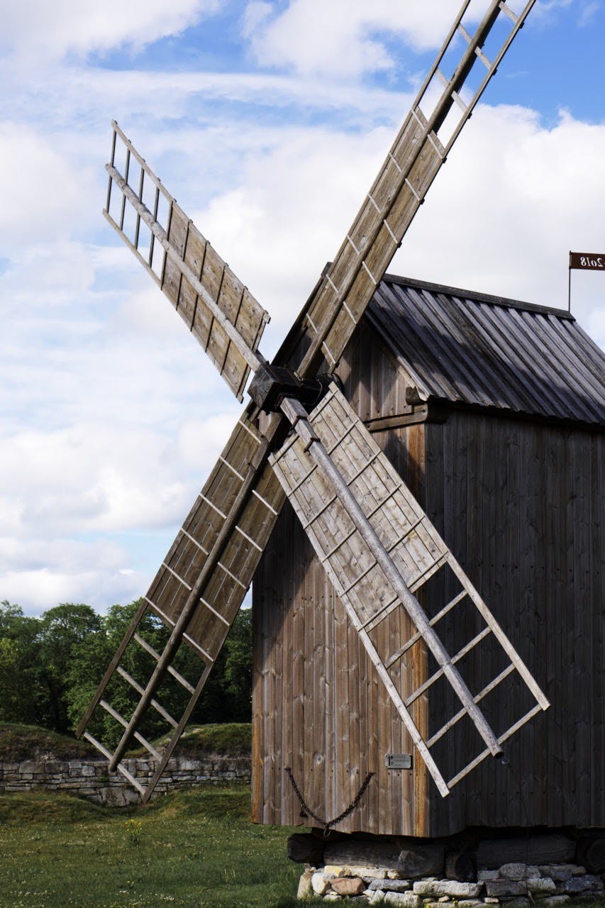 The windmill of the Kuressaare fortress is located on the western bastion. The restoration of the mill of Kuressaare fortress was sponsored by Altia Estonia and Saaremaa Vodka. The post mill was built by Hiiumaa windmill builders in collaboration with Masters of Saaremaa Windmills.