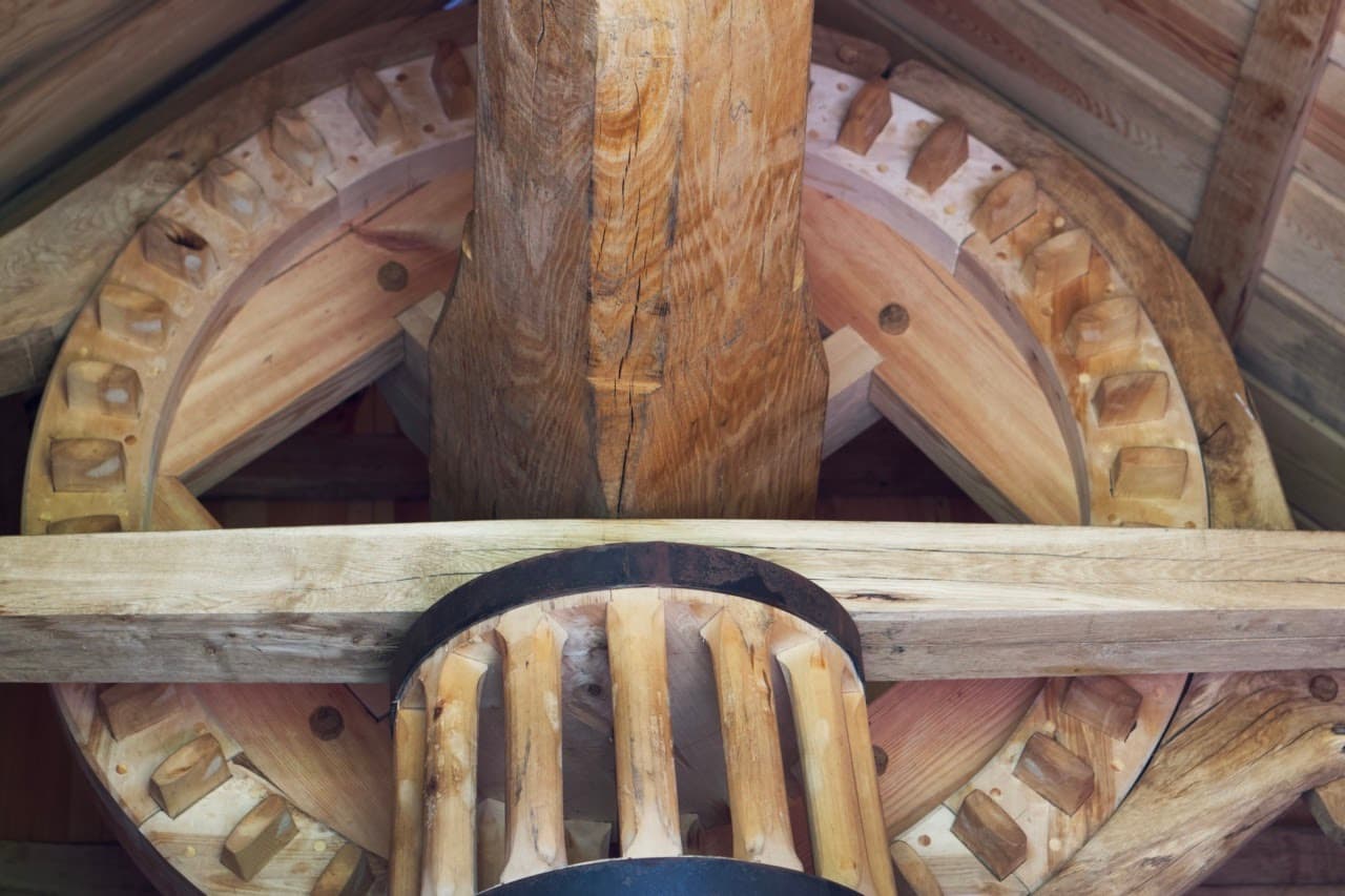 The mechanic inside the post mill of Kuressaare castle.